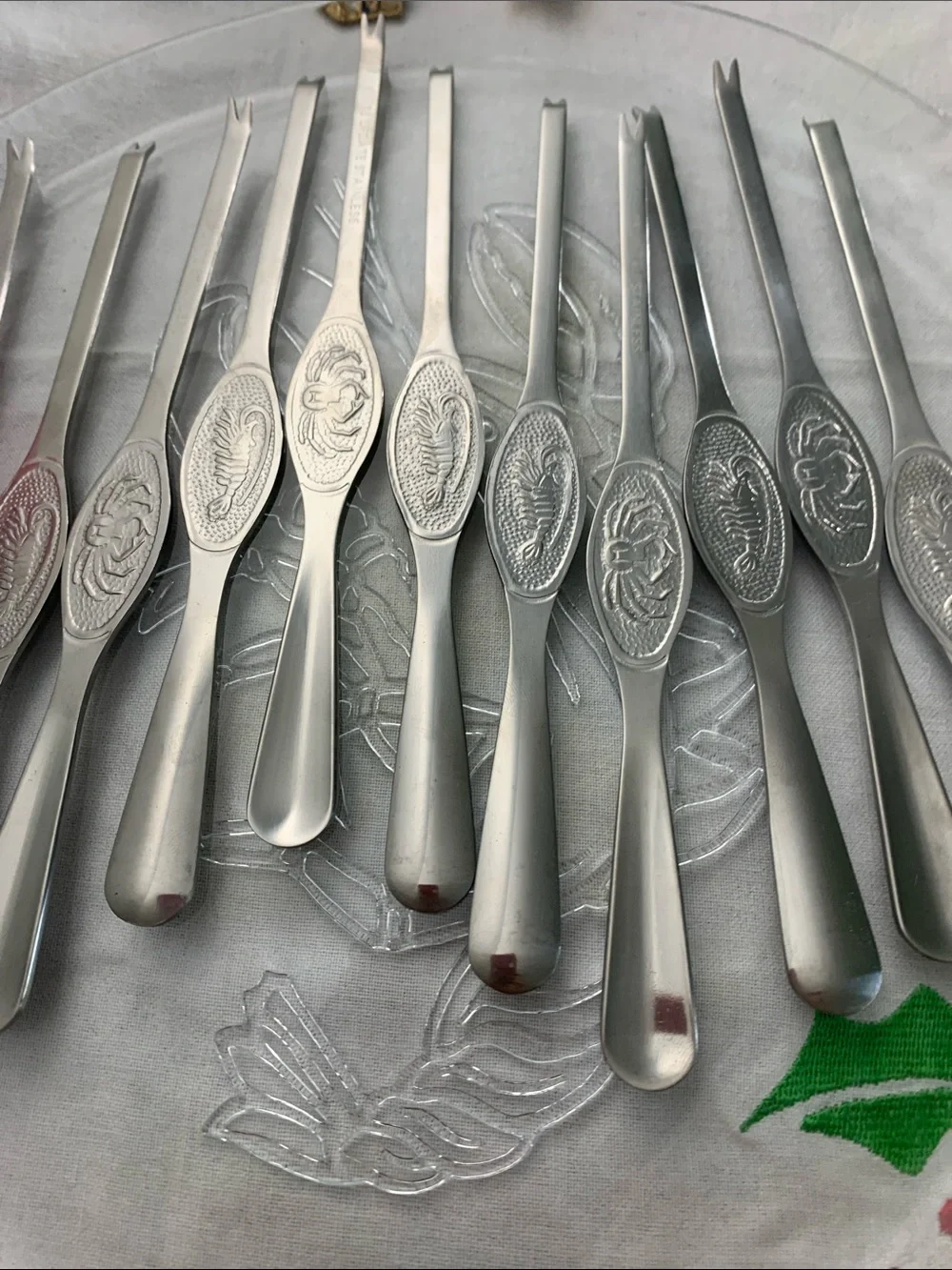 Did someone say LOBSTER & CRAB tonight!! Stainless Pick Set of 12